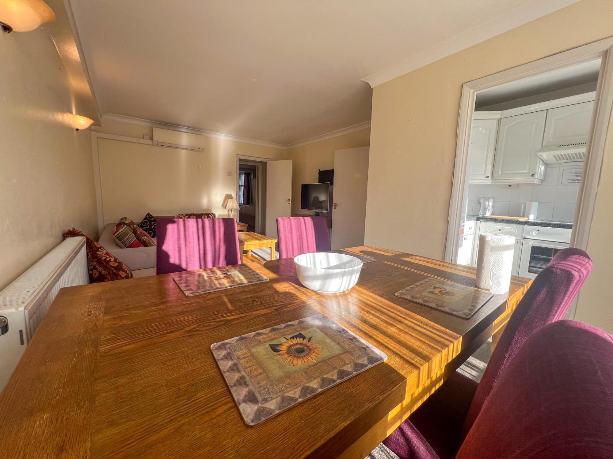 Timeless Luxury 2 Bedroom In Coveted Mayfair H9